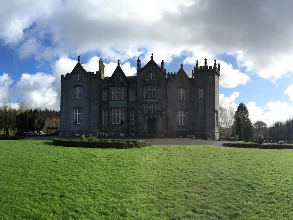 Kinnitty Castle Hotel Exteriör bild